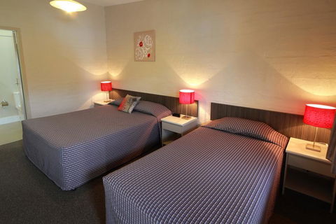 Everton Park Hotel - Accommodation Daintree 0