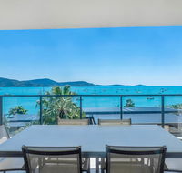 Executive on Whisper Bay - Cannonvale - Accommodation Daintree