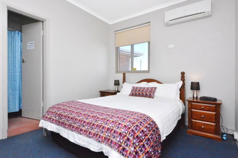 Eyre Hotel - Accommodation Daintree 0