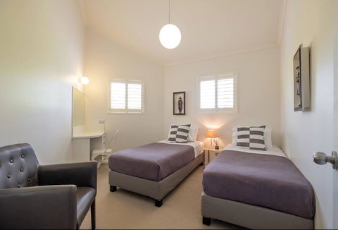 Fabulous Kangaroo Point 3 Bedroom Apartment - Accommodation Daintree 1