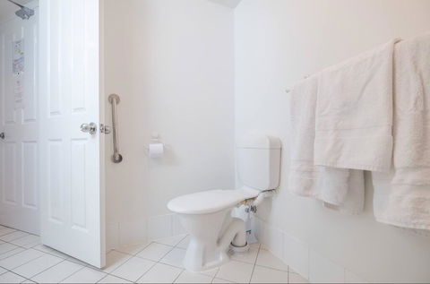 Fabulous Kangaroo Point 3 Bedroom Apartment - Accommodation Daintree 2