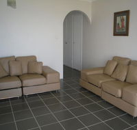 Fabulous location - Ground Floor Waterfront Unit Clearview Apartments - Accommodation Daintree