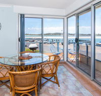 Fairholme 8 Perfect Lakefront Position - Accommodation Daintree
