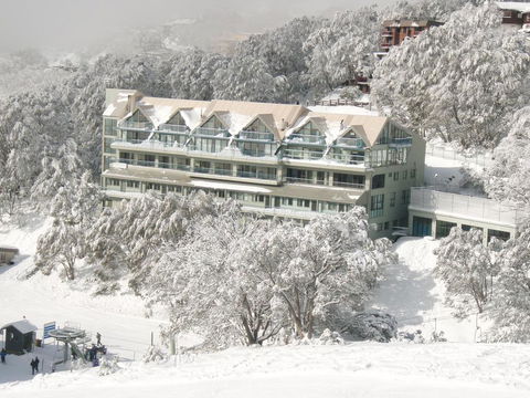 Falls Creek Country Club - Accommodation Daintree 1