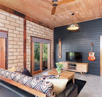 Falls River Luxury Accommodation - Accommodation Daintree