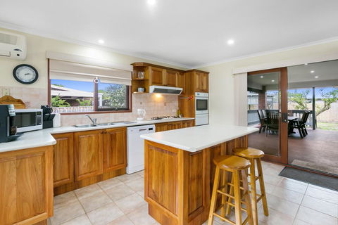 Family Getaway - Walk To Bay Beach - Accommodation Daintree 1