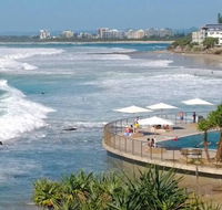 Family Romance Fun on Kings Beach - Accommodation Daintree