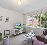 Family-friendly apartment in green Glen Iris - Accommodation Daintree