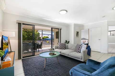 Family-Size Duplex In Quiet Neighbourhood - Accommodation Daintree 0