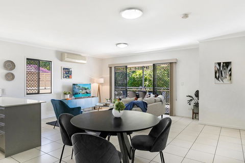 Family-Size Duplex In Quiet Neighbourhood - Accommodation Daintree 2