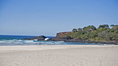 Fingal Beach Beach Shack - Accommodation Daintree 0