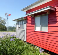 Flame Hill Vineyard - Accommodation Daintree