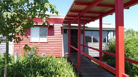 Flame Hill Vineyard - Accommodation Daintree 3