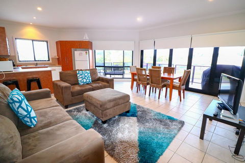 Flexi At Belmont - Accommodation Daintree 2