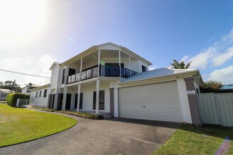 Flexi At Belmont - Accommodation Daintree 0