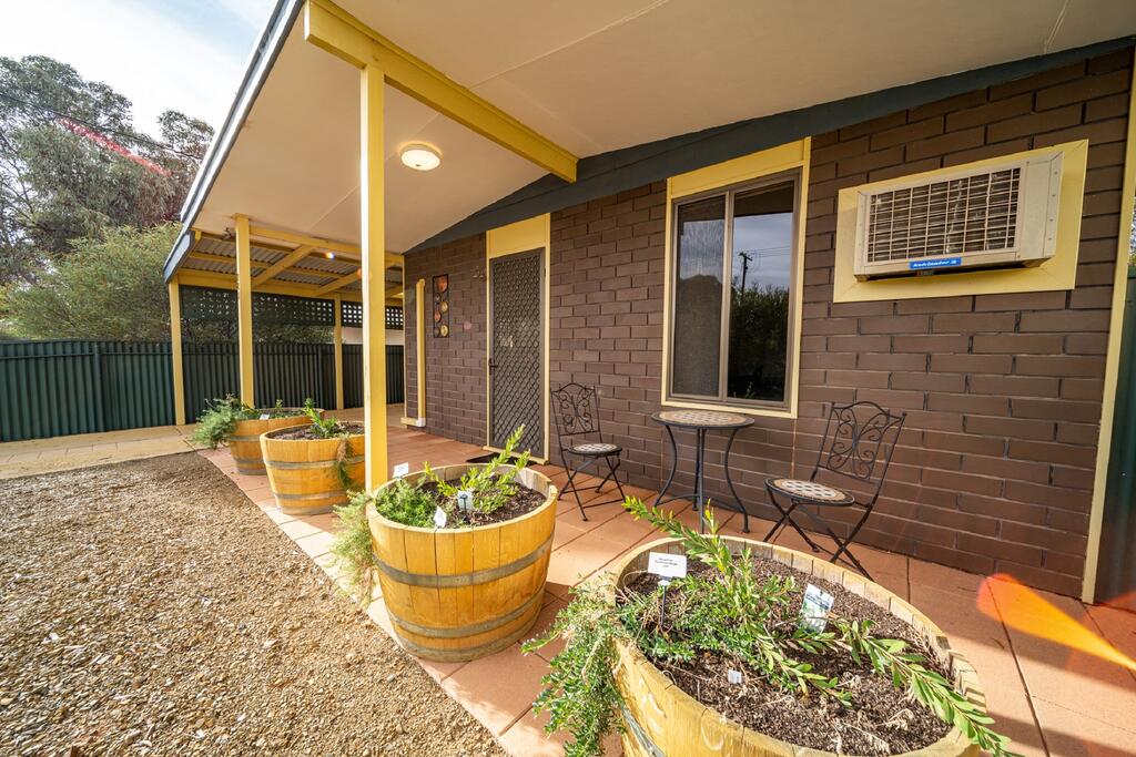 Parachilna SA Accommodation Daintree