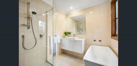 Floraison Red Hill - Accommodation Daintree 2