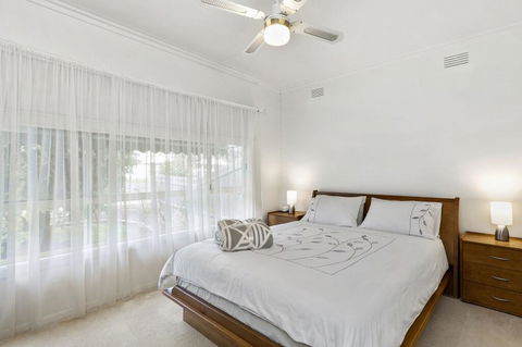 Francis Geelong 156 - Accommodation Daintree 3