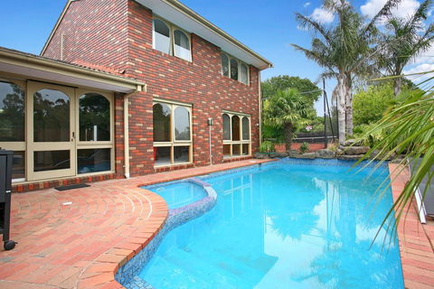 Frankston Unicare - Accommodation Daintree 0