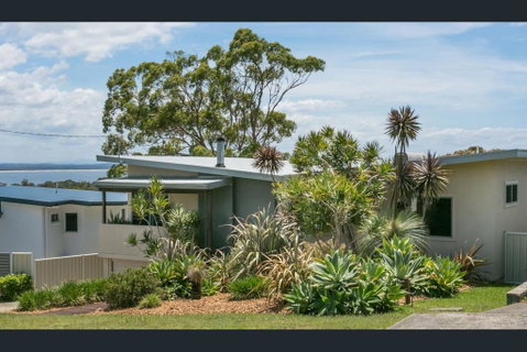 Funky Eco Beach House - Accommodation Daintree 0