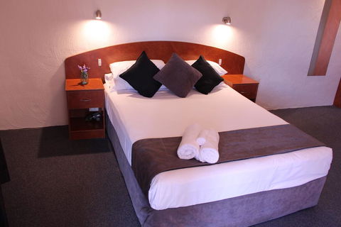 Gateway Motor Inn - Accommodation Daintree 0