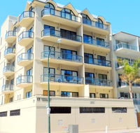 Glenelg Beachside Luxury Apartments - Accommodation Daintree