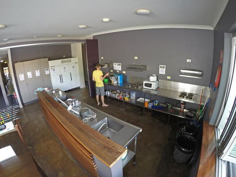 Global Backpackers Port Douglas - Accommodation Daintree 2
