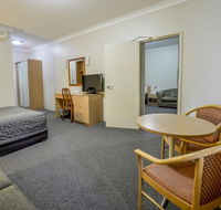 Golden Guitar Motor Inn - Accommodation Daintree