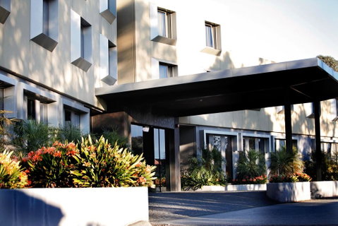 Golden Pebble Hotel - Accommodation Daintree 0