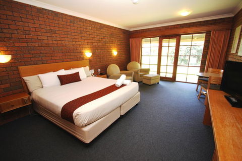 Grange Burn Motel - Accommodation Daintree 0