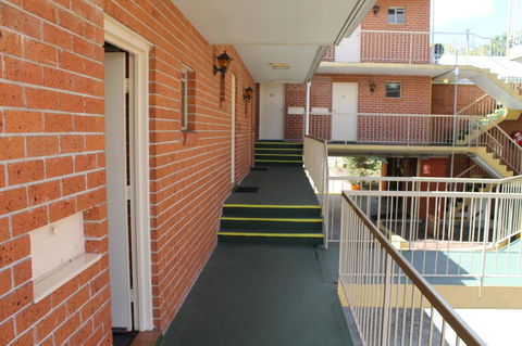 Greenslopes Motor Inn - Accommodation Daintree 3