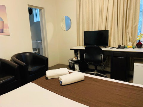 Greenwich Inn Motel - Accommodation Daintree 2