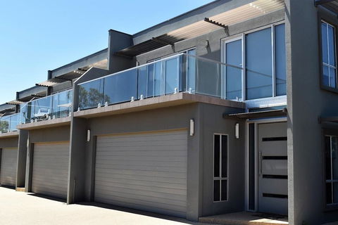 Griffith Prestige Apartments - Accommodation Daintree 0