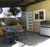 Guesthouse with Pool  BBQ - 10 kms from CBD - Accommodation Daintree