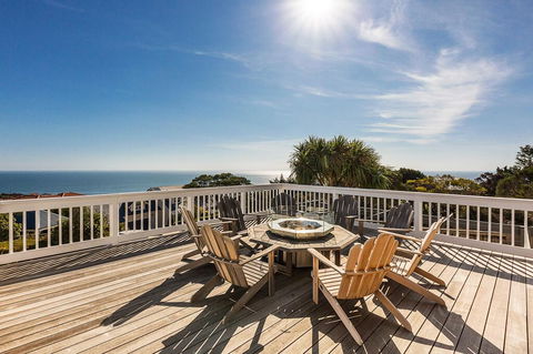 Hampton's Retreat Family Friendly, Water Views, Close To Beach With Heated Pool - Accommodation Daintree 3