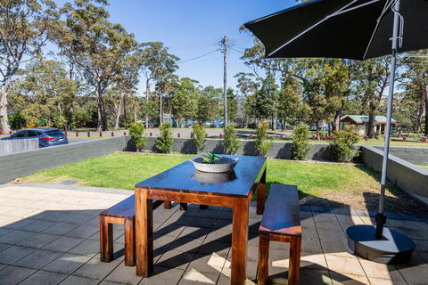 HARBOUR LIGHTS - Ulladulla - Accommodation Daintree 0