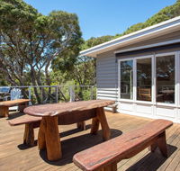 Harleian Beach House walk to both beaches - Accommodation Daintree