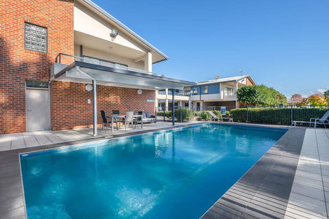 Hawkesbury Race Club Motel - Accommodation Daintree 2