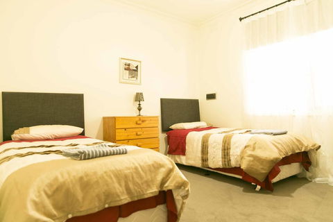 Hawthorn Holiday House - Accommodation Daintree 3
