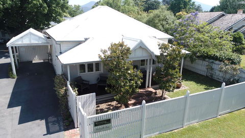 Healesville House - Magnolia House - Accommodation Daintree 1