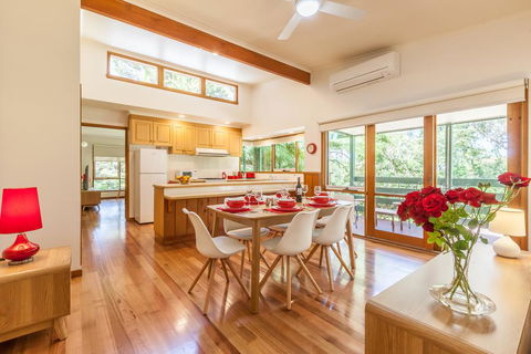 Healesville Selfie - Self Contained House - Accommodation Daintree 0