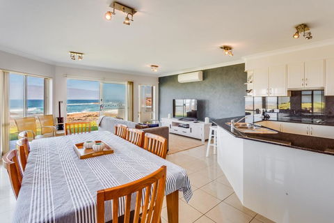 Hear The Waves At Anna Bay! - Accommodation Daintree 1