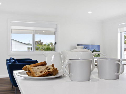 Heartland And Burrows - 450m To Beach - Accommodation Daintree 1