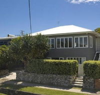 Henzell Street 28. Dicky Beach - Accommodation Daintree