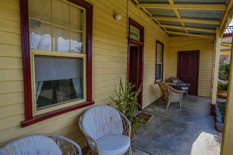 Herrins Lane Cottage - Accommodation Daintree 3