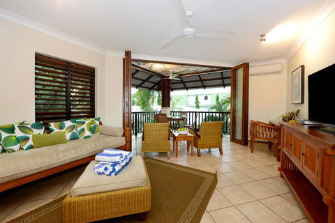 Hibiscus Hideaway - Accommodation Daintree 0