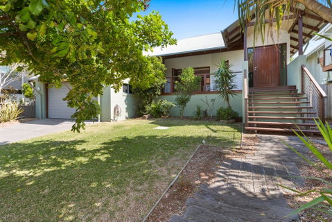 Hidden Escape On Casuarina Beech - Accommodation Daintree 2