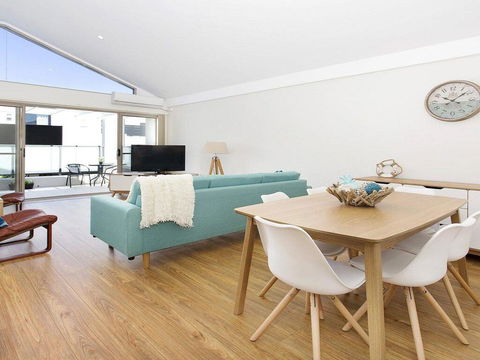 Hidden Gem On Manning - Great Location Opposite Surf Beach - Accommodation Daintree 0
