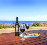 High Tide - Wallaroo Beachfront Property - Pet-Friendly - Accommodation Daintree