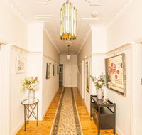 Hillside Cottage  Comfy Spacious Walk to CBD  Stannies - Accommodation Daintree